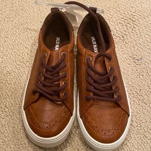 Old Navy Boy’s Brown Faux Leather Oxford